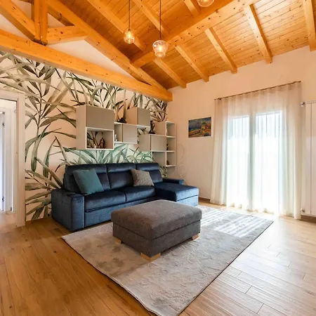 Holiday home Graziella Tremestieri Etneo